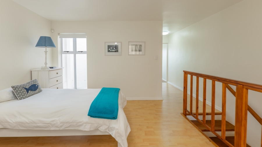 To Let 3 Bedroom Property for Rent in Struisbaai Western Cape